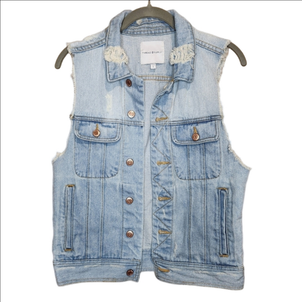 THREAD & SUPPLY DISTRESSED DENIM JEAN VEST LIGHT WASH SIZE SMALL LIKE NEW!